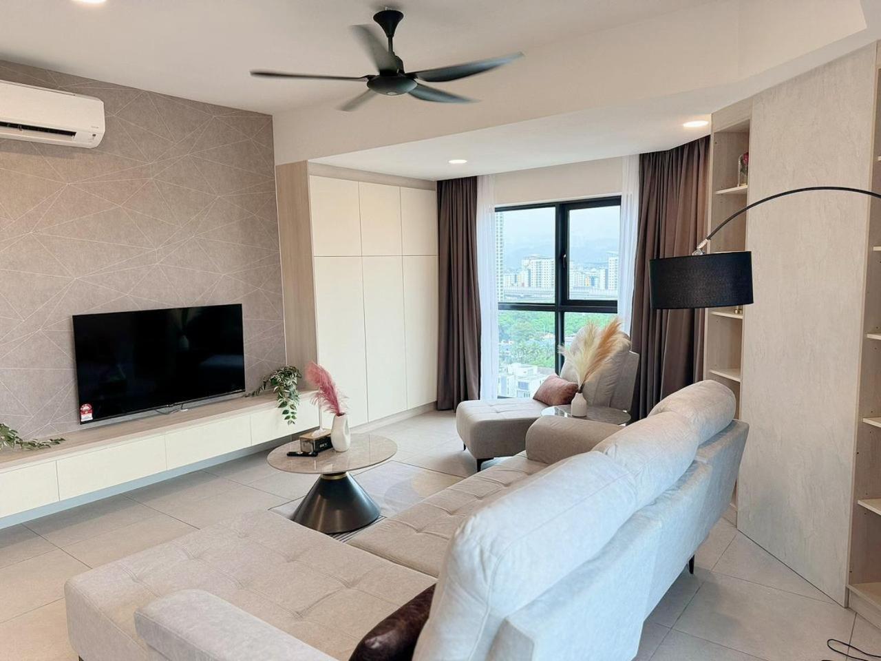 Pangsapuri The Atrium At Jalan Ampang By Okbnb - Luxury 3 Bedroom Family With Balcony, 3 Mins To Klcc