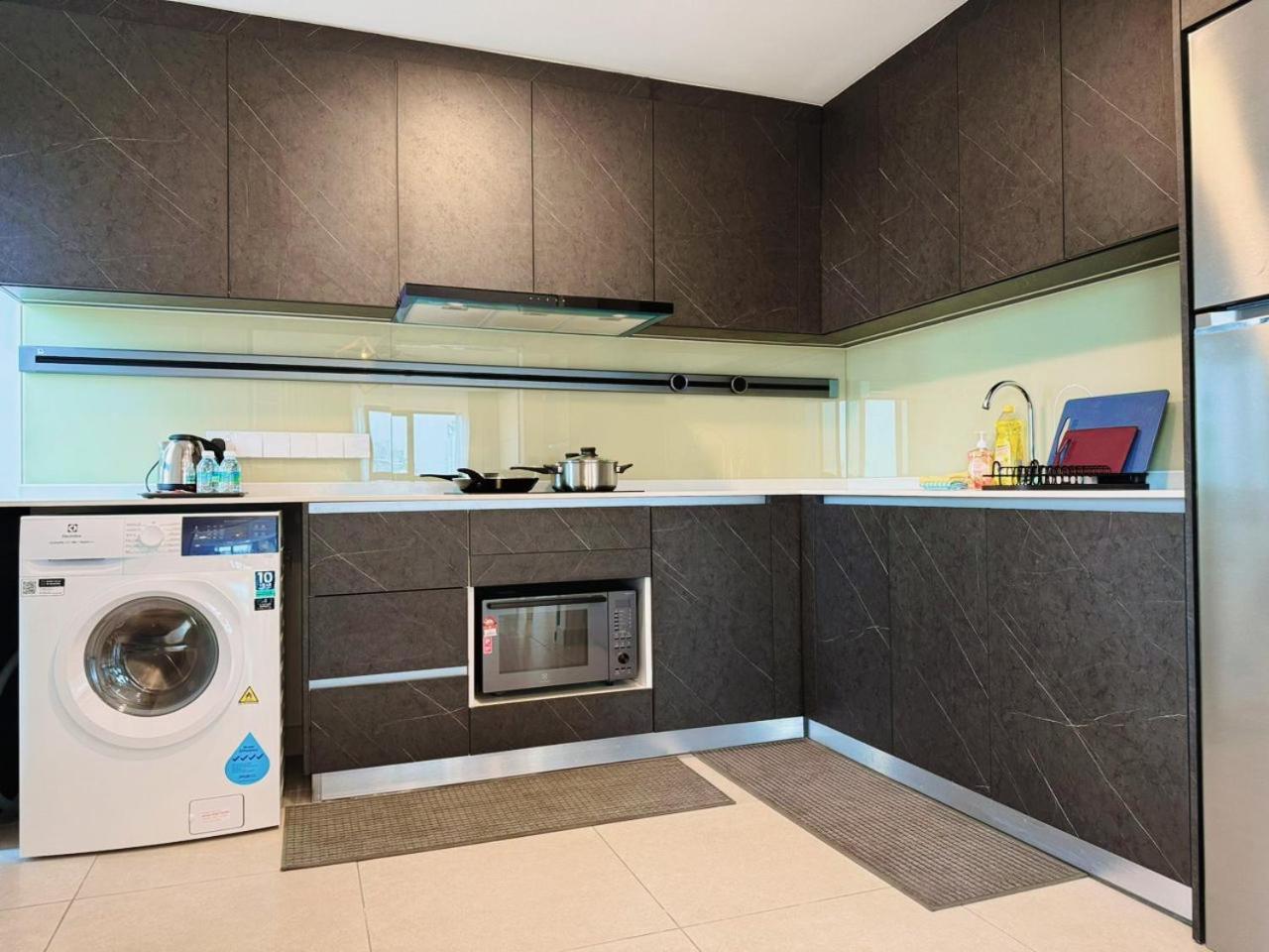 The Atrium At Jalan Ampang By Okbnb - Luxury 3 Bedroom Family With Balcony, 3 Mins To Klcc