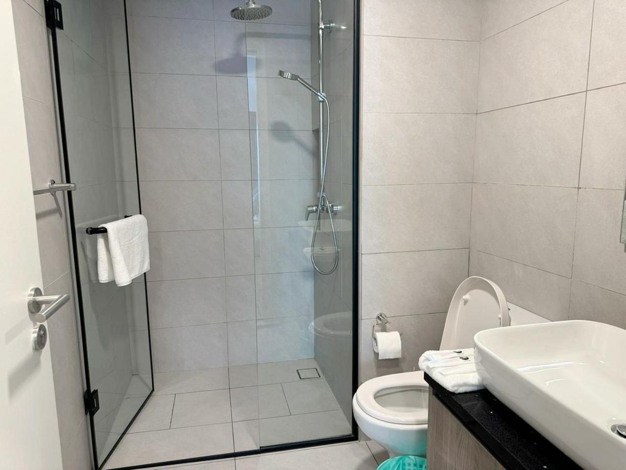 The Atrium At Jalan Ampang By Okbnb - Luxury 3 Bedroom Family With Balcony, 3 Mins To Klcc Apartment